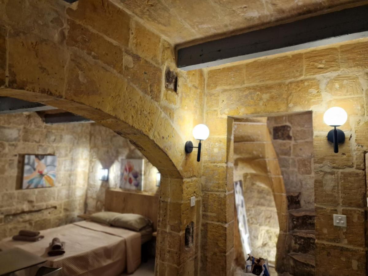 Renovated 16Th Century House In Valletta Luaran gambar