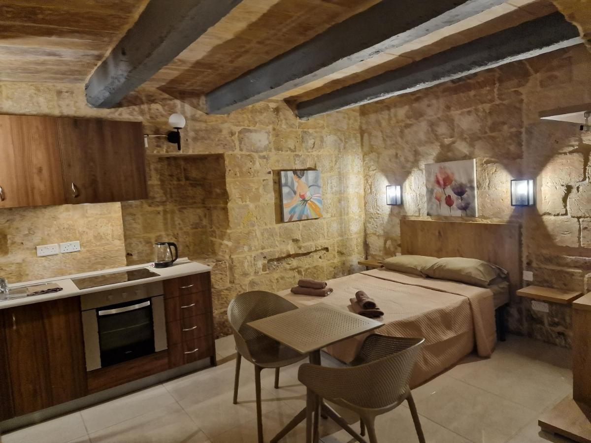 Renovated 16Th Century House In Valletta Luaran gambar