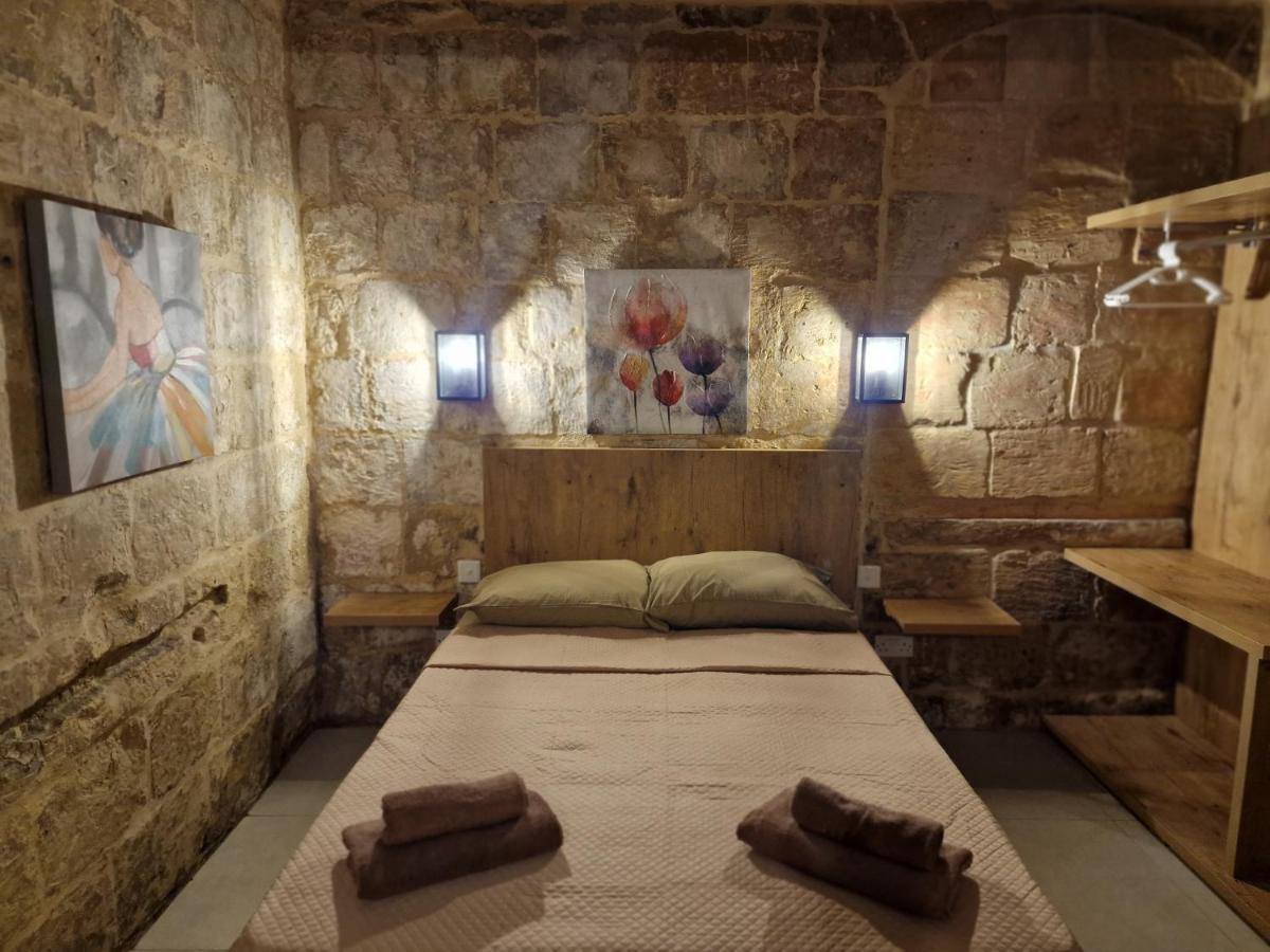 Renovated 16Th Century House In Valletta Luaran gambar